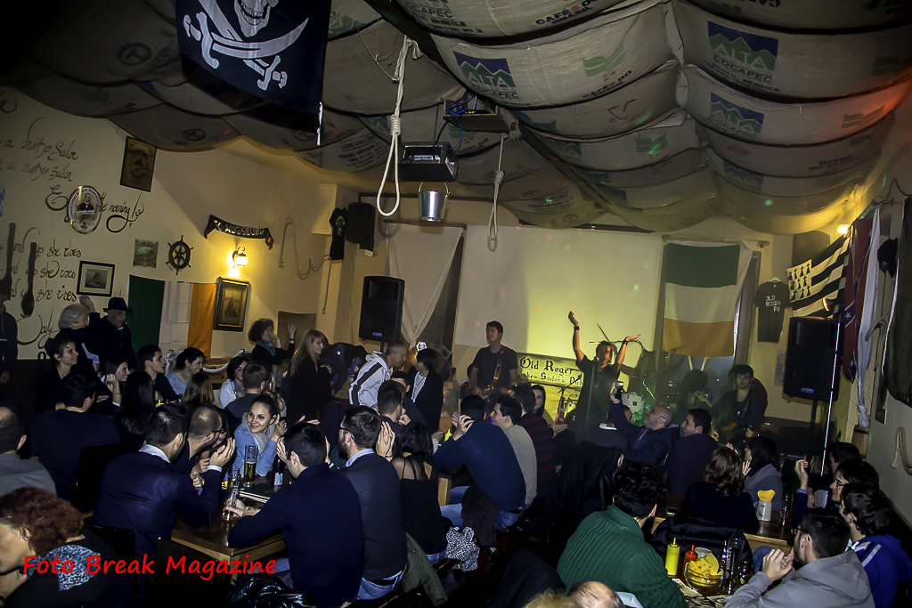 https://www.breakmagazinenews.it/wp-content/uploads/2015/12/0001-2015-11-21-COAST-TO-COAST-OLD-ROGER-PUB-BRESCIA-0015.jpg